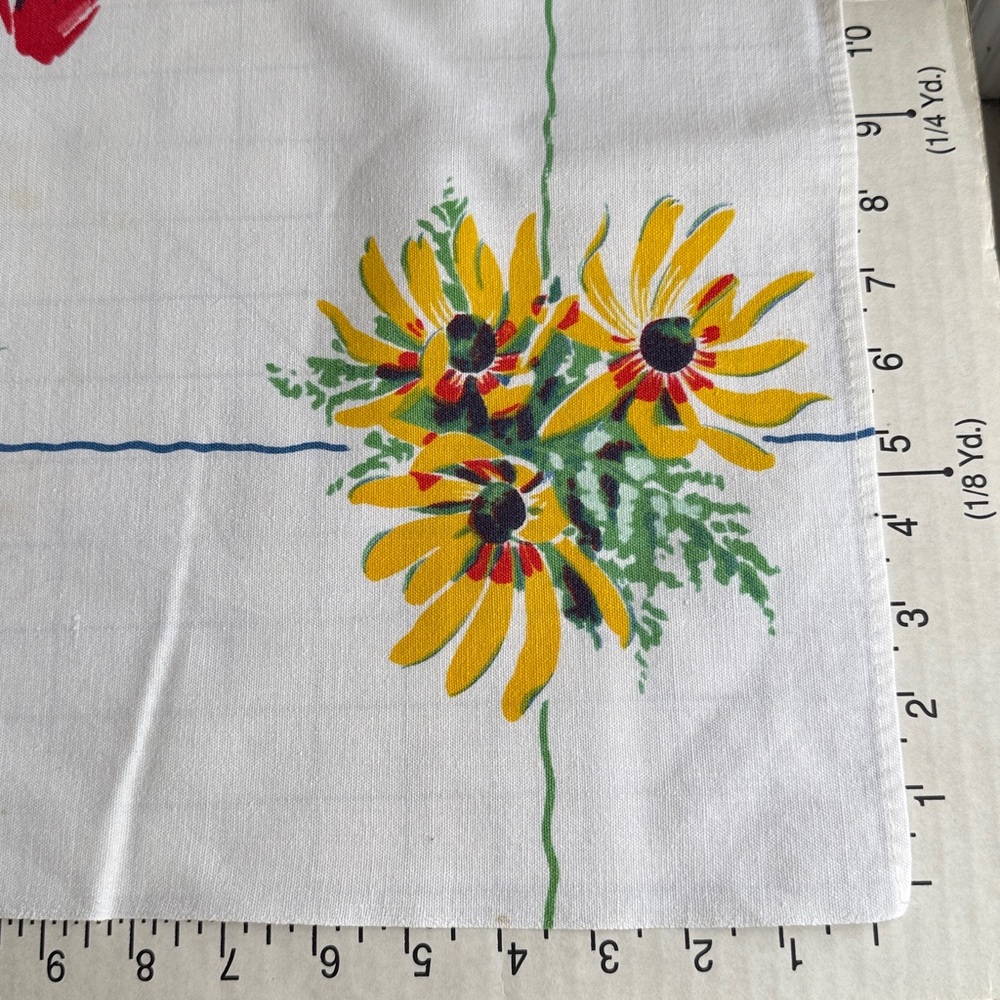 Vintage 1950s Floral & Strawberry Printed Tablecloth – Mid-Century Farmhouse - Picture 3 of 16